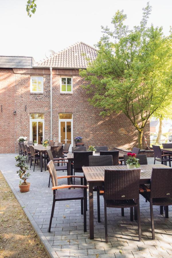 Altes Pfarrhaus Hotel Geldern Exterior photo